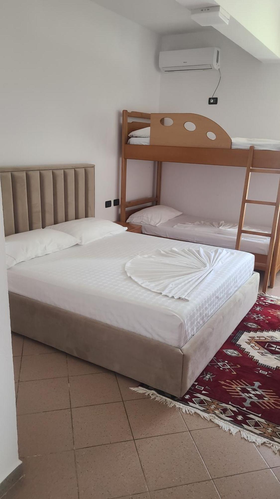 Hotel Noel Vlorë Quarto foto